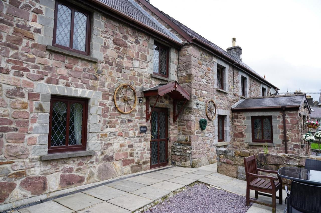 Отель Pentre Riding Stables Abercraf Экстерьер фото
